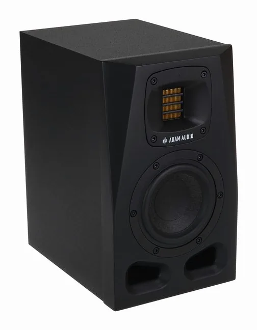 ADAM Audio A4V, etupaneeli bassoelementteineen, kuva 3