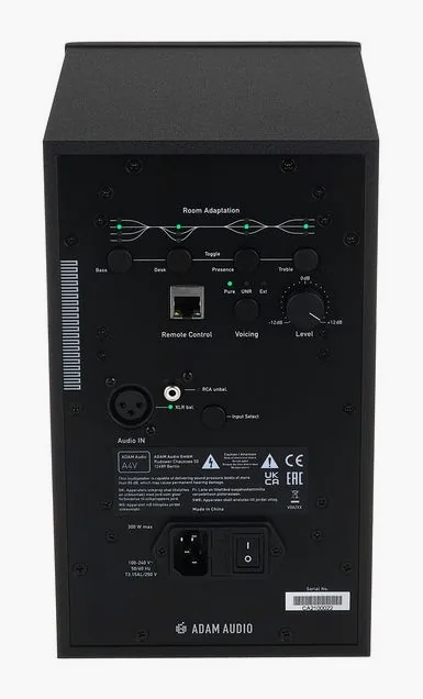 ADAM Audio A4V, logo ja pinta, kuva 4
