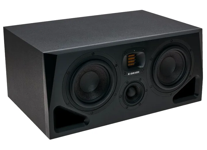 ADAM Audio A77H, etupaneeli bassoelementteineen, kuva 3