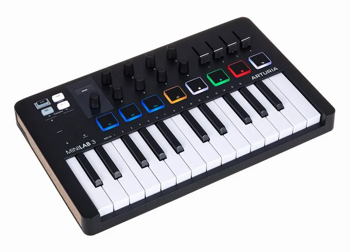 AIAIAI TMA-2 Studio XE MiniLab 3 BDL, kuulokkeen kuppi läheltä, kuva 4
