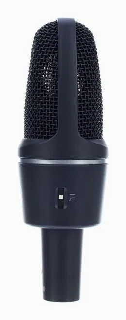 AKG C3000, mikrofonin kori läheltä, kuva 2