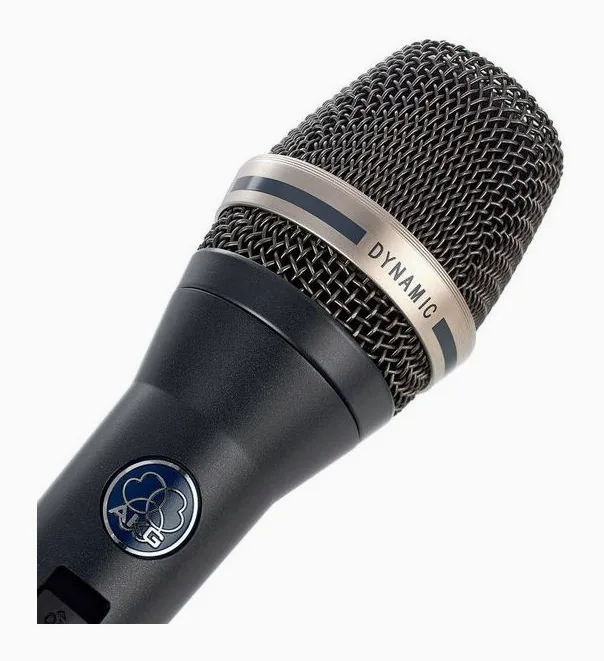 AKG D-7S, XLR-liitin pohjassa, kuva 3