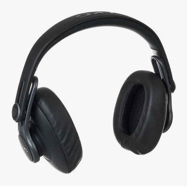 AKG K-371, korvatyynyt läheltä, kuva 3