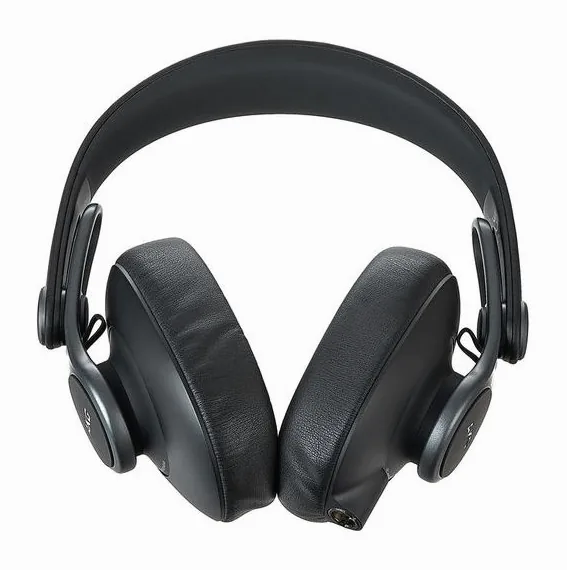 AKG K-371, korvatyynyt läheltä, kuva 4