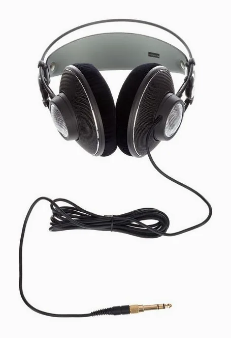 AKG K-612 Pro, johdon liitäntä kupissa, kuva 4