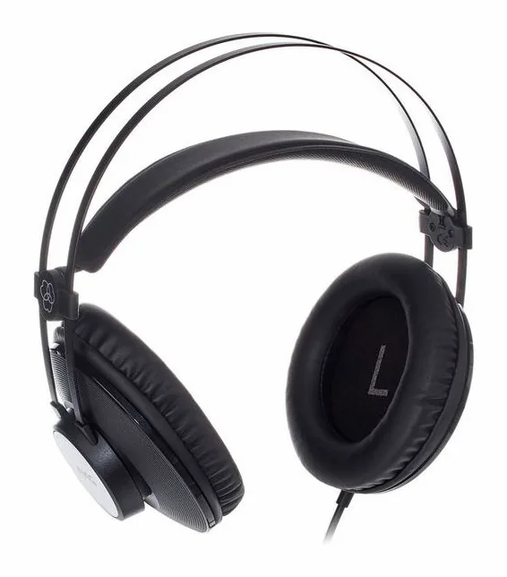 AKG K-72, kuulokkeen kuppi läheltä, kuva 2