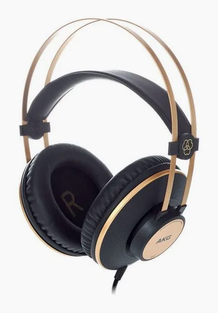 AKG K-92, kokoontaitettuna, kuva 3