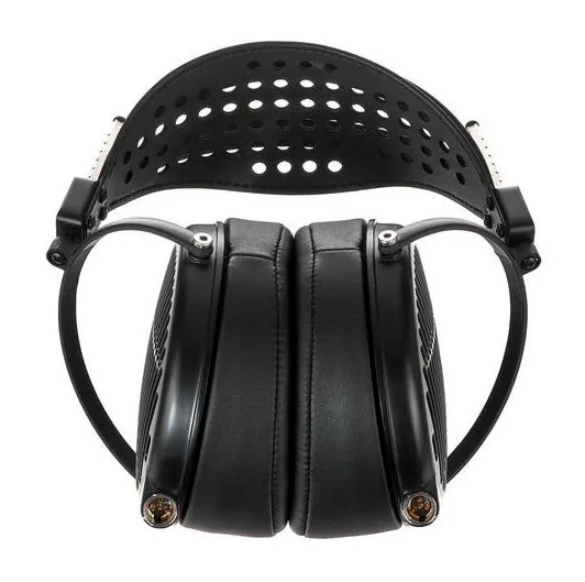 Audeze LCD-GX, korvatyynyt läheltä, kuva 4