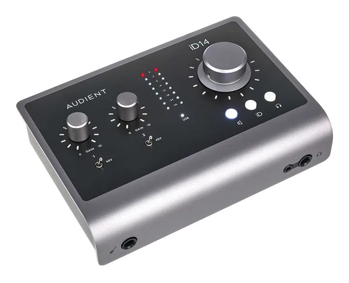 Audient iD14 MKII, liitännät takana, kuva 3