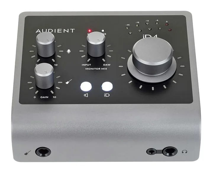 Audient iD4 MKII, etupaneeli säätimineen, kuva 2