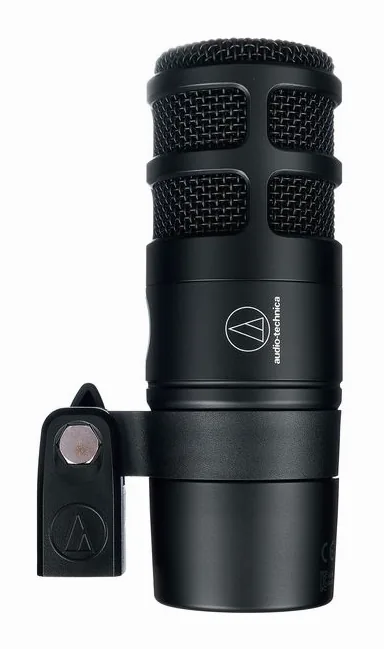Audio-Technica AT2040 USB neutraalia taustaa vasten