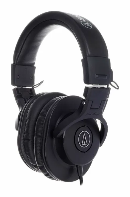Audio-Technica ATH-M30X, johdon liitäntä kupissa, kuva 3