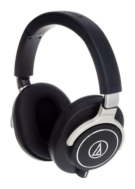 Audio-Technica ATH-M70X, korvatyynyt läheltä, kuva 3