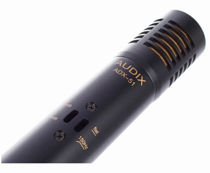 Audix ADX 51, XLR-liitin pohjassa, kuva 3