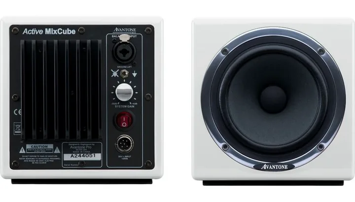 Avantone MixCubes Active White, kotelo sivusta kuvattuna, kuva 3