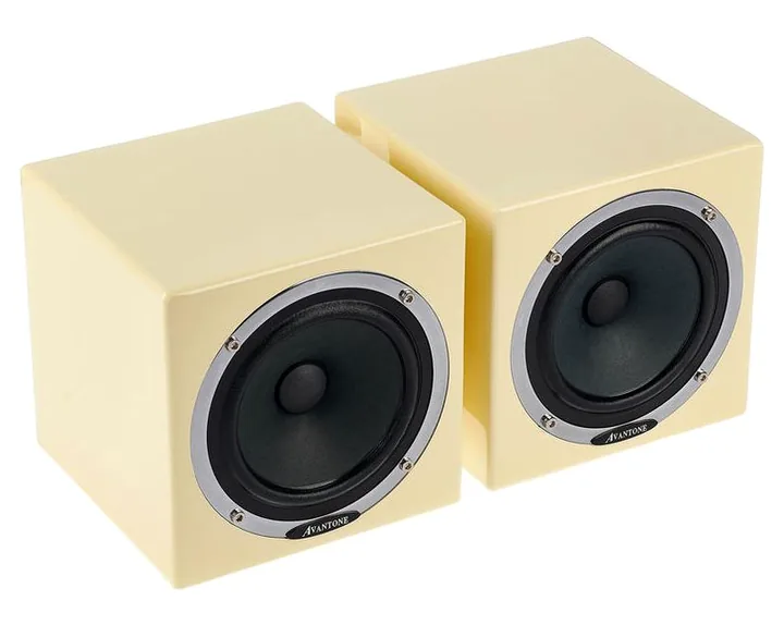 Avantone MixCubes cream, kotelo sivusta kuvattuna, kuva 3