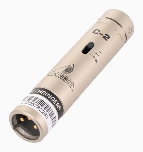 Behringer C-2 Stereoset, XLR-liitin pohjassa, kuva 2
