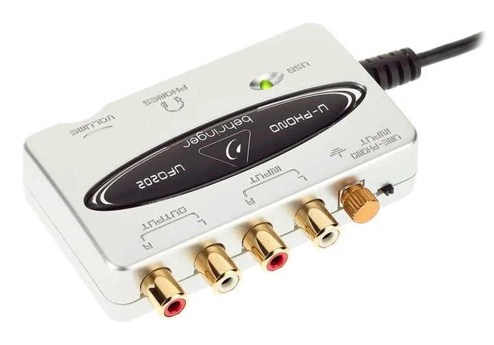 Behringer UFO202, tulot etupuolella, kuva 3