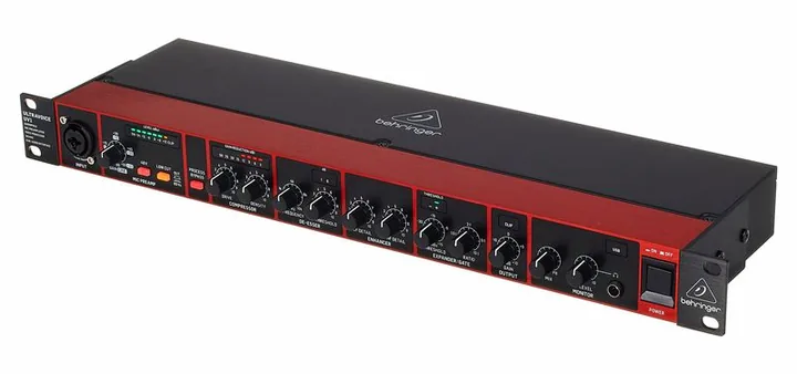 Behringer UV1 läheltä edestä