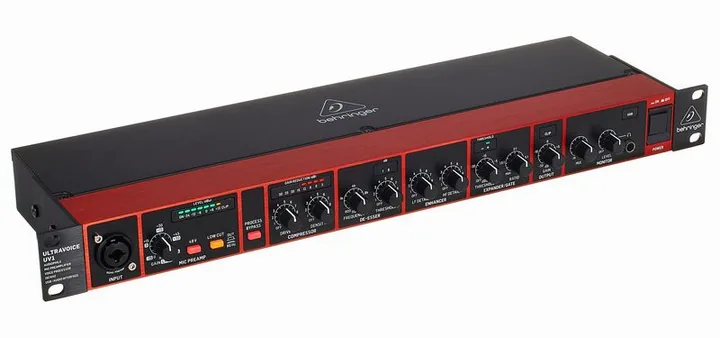 Behringer UV1, laitteen yläpinta, kuva 2