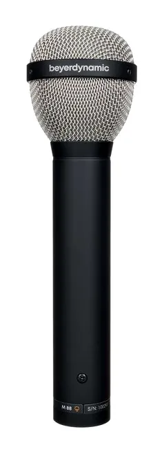 beyerdynamic M 88, XLR-liitin pohjassa, kuva 3