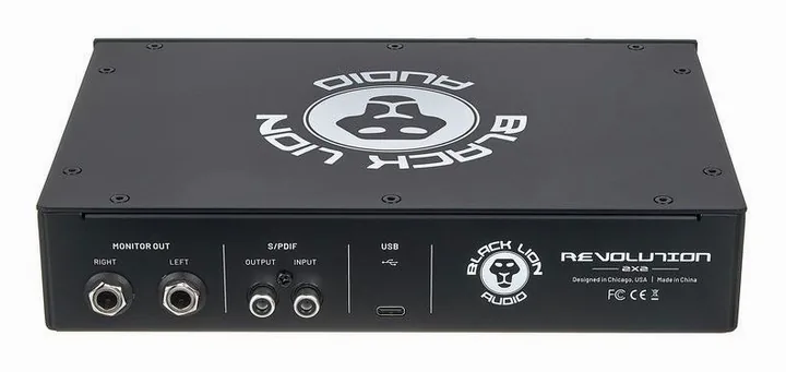 Black Lion Audio Revolution 2x2, laitteen yläpinta, kuva 4