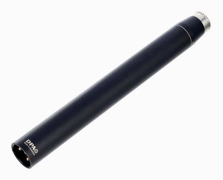 DPA ST4006A, XLR-liitin pohjassa, kuva 2