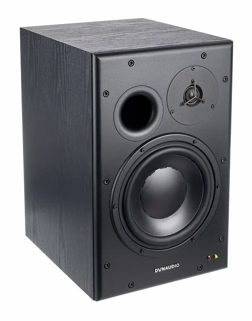 Dynaudio BM15A Right, takapaneeli liitäntöineen, kuva 3