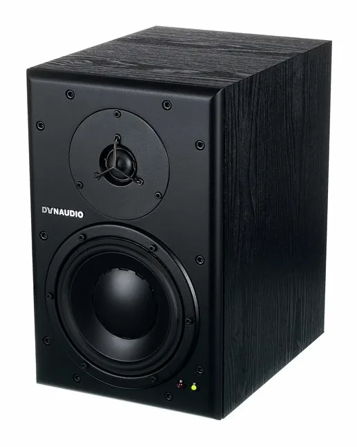 Dynaudio BM6A Classic läheltä edestä
