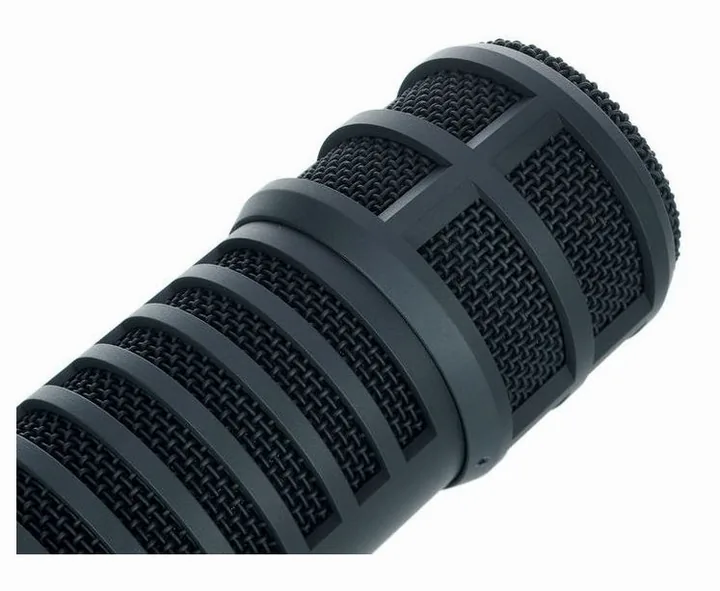EV RE20-Black, XLR-liitin pohjassa, kuva 4
