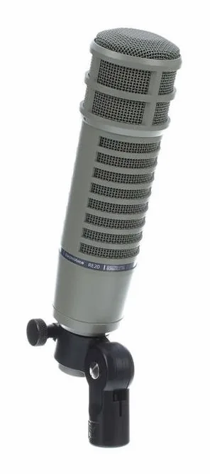 EV RE20 RE-Series, XLR-liitin pohjassa, kuva 3