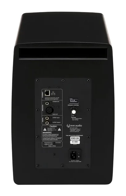 EVE Audio EXO 28, etupaneeli bassoelementteineen, kuva 4
