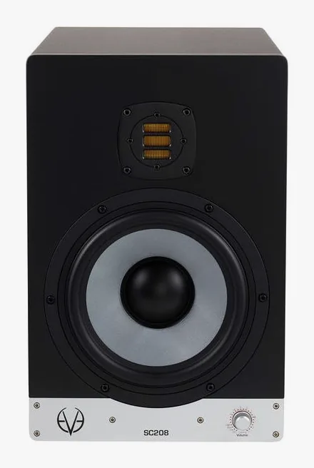 EVE Audio SC208, etupaneeli bassoelementteineen, kuva 2