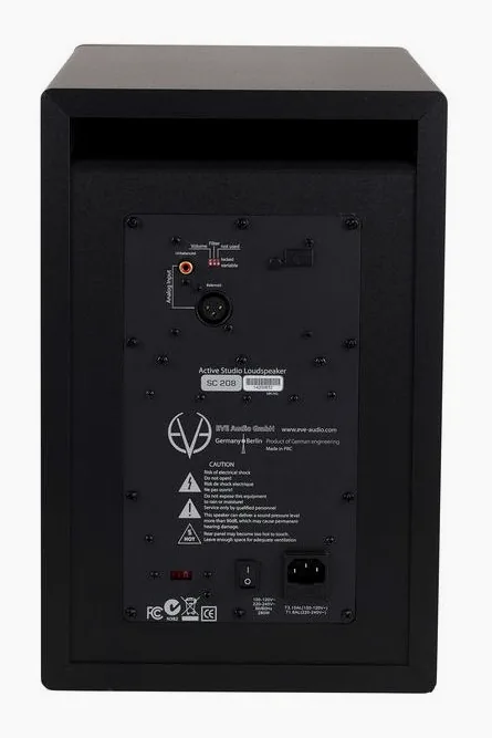 EVE Audio SC208, bassorefleksiaukko, kuva 4
