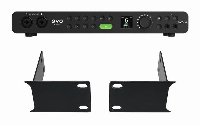 EVO 16 Rack Bundle neutraalia taustaa vasten