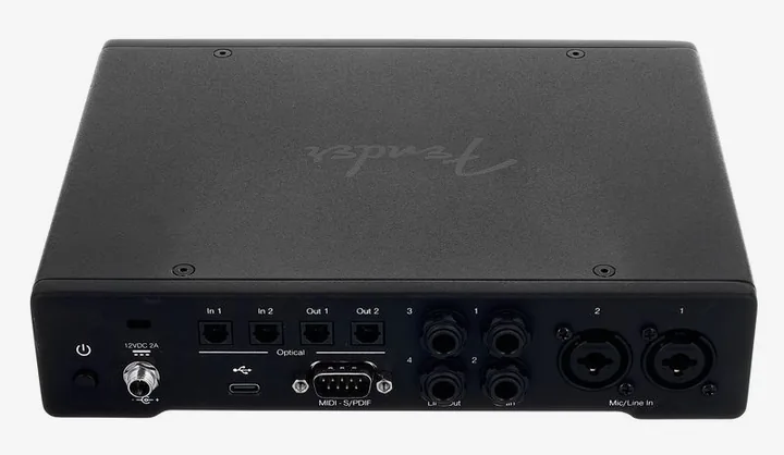 Fender Studio Quantum HD2, liitännät takana, kuva 4