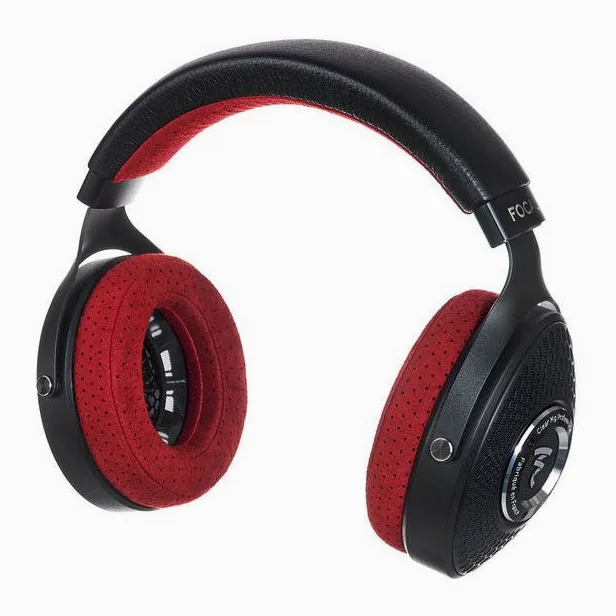 Focal Clear MG Professional, korvatyynyt läheltä, kuva 2