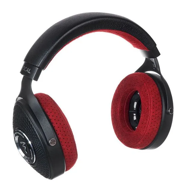 Focal Clear MG Professional, johdon liitäntä kupissa, kuva 3