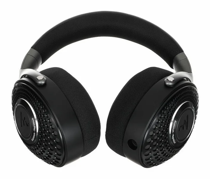 Focal Lensys Professional, kuulokkeen kuppi läheltä, kuva 4