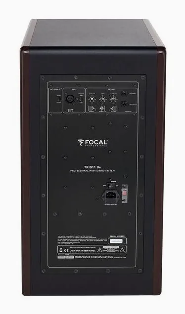 Focal Trio11 Be Red Burr Ash, etupaneeli bassoelementteineen, kuva 4