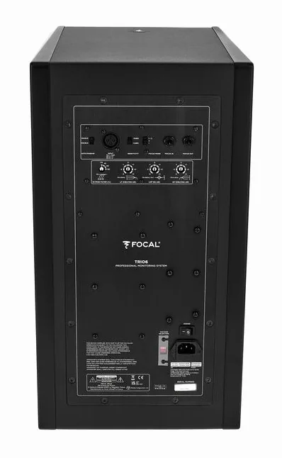 Focal Trio6 Black ST6, takapaneeli liitäntöineen, kuva 4
