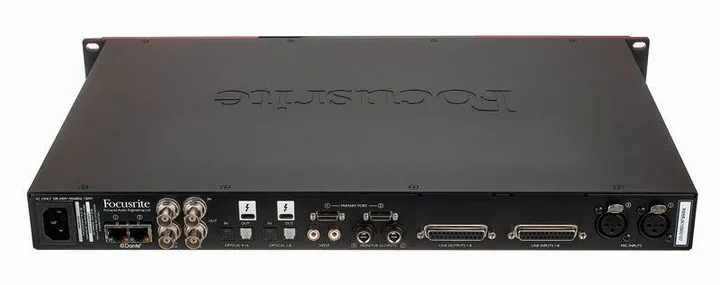 Focusrite Red 8 Line, tulot etupuolella, kuva 4