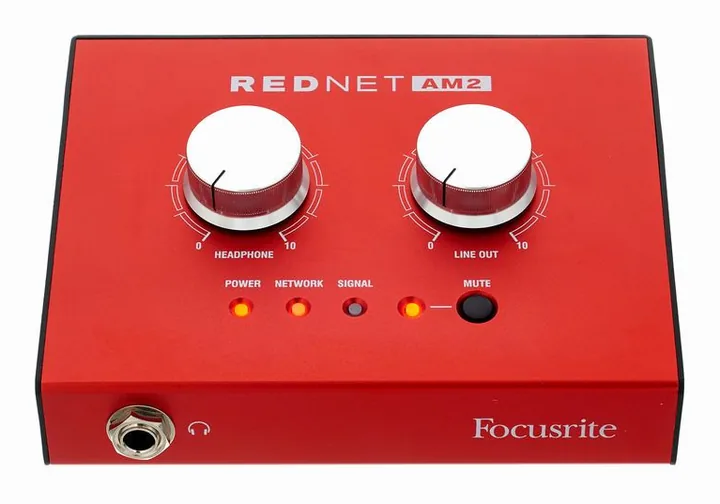 Focusrite RedNet AM2, bassorefleksiaukko, kuva 2