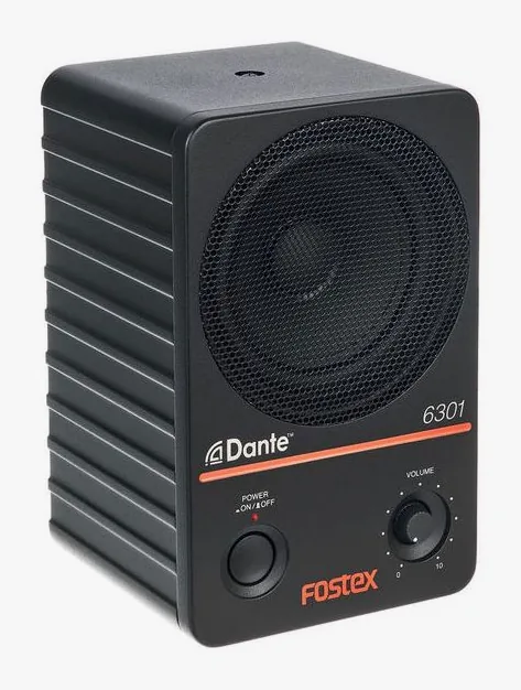 Fostex 6301DT, takapaneeli liitäntöineen, kuva 3