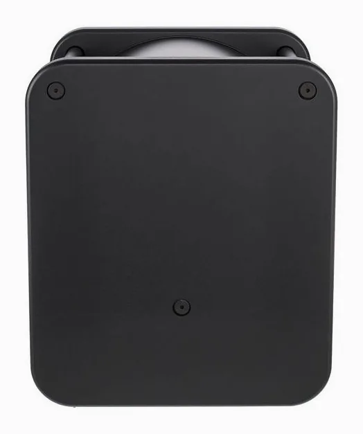 Genelec 7050 CPM, etupaneeli bassoelementteineen, kuva 4