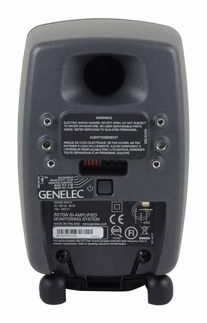 Genelec 8010 AP, bassorefleksiaukko, kuva 4