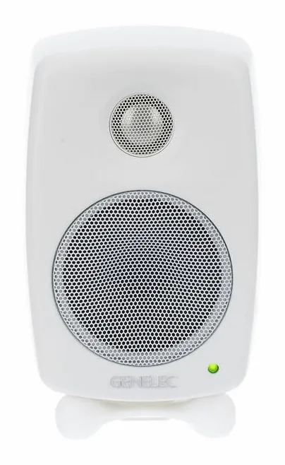 Genelec 8010 AW, etupaneeli bassoelementteineen, kuva 2