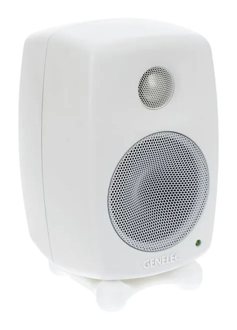 Genelec 8010 AW, takapaneeli liitäntöineen, kuva 3