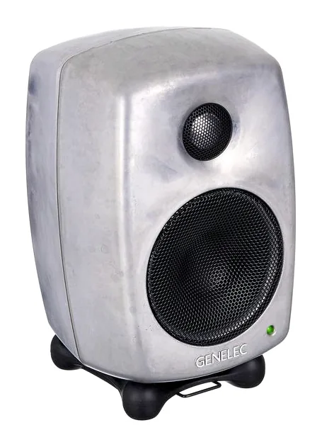 Genelec 8010 RAW, logo ja pinta, kuva 3