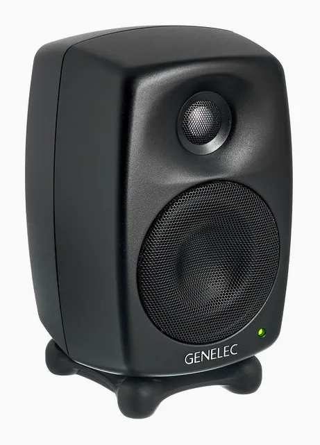 Genelec 8020 DMM, bassorefleksiaukko, kuva 3